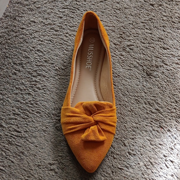 MUSSHOE Pointed Toe Slip On Flats - 10 - Picture 4 of 6